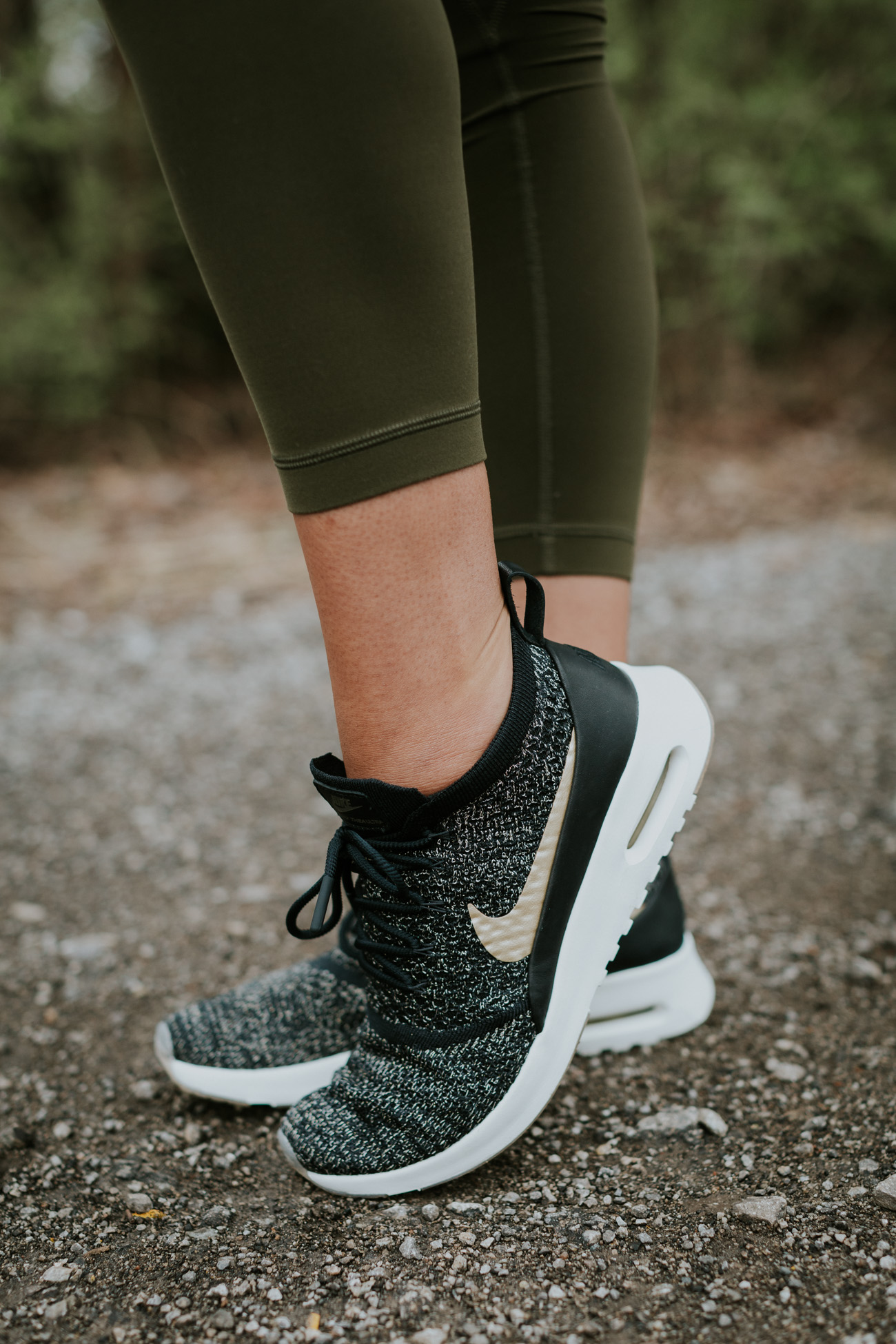 nike gold sneakers, nike air max ultra flyknit sneaker, green align pant, lululemon leggings, lululemon swiftly tech long sleeve shirt, lululemon align pant, lululemon align crop leggings, lululemon free to be wild bra, lululemon sports bra, a southern drawl workouts, summer activewear, spring activewear, lululemon high times pant, lululemon wunder under pant, lululemon activewear, athleisure, cute activewear outfit, a southern drawl workouts, weekly workout routine, weekly workouts, weekly exercises, polar a360 watch, cute activewear, cute workout outfit, running routine, girl gains, fitness inspiration, fitspo, athleisure, nike athleisure outfit // grace wainwright a southern drawl
